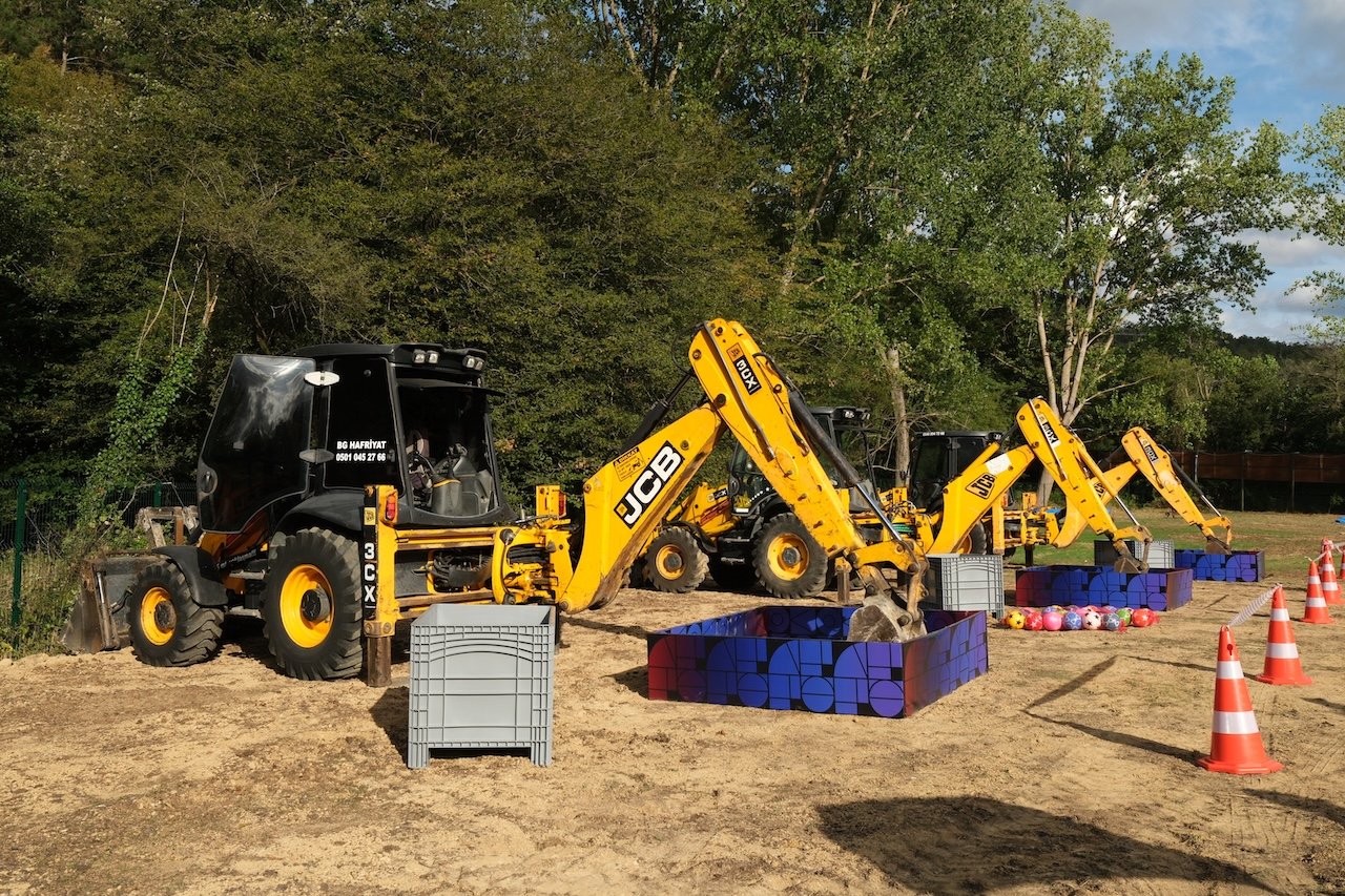 Lenovo Think Ürün Ailesiyle Yapay Zeka Destekli İş Akışlarını Güçlendirmek