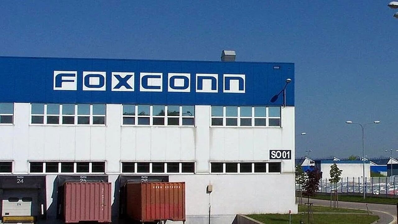 Apple-Foxconn İlişkisi Üzerine 2019-2025 Karşılaştırması: Çalışan Koşulları ve Ücret Düzeyleri
