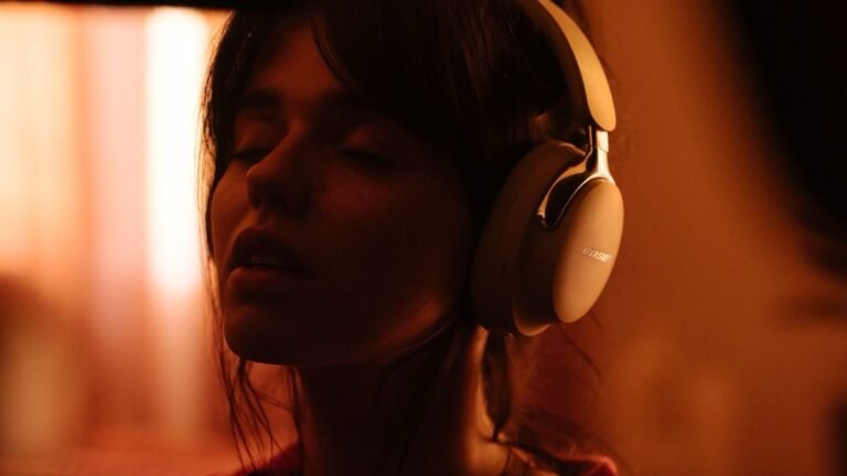 Bose QuietComfort Ultra 2: Kablosuz Konfor ve Gelişmiş Ses Özellikleriyla Yeniden Yolda