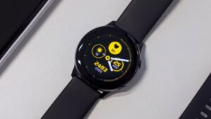iOS 26.1 Beta ile Galaxy Watch İçin Bildirim Yönlendirme Özelliği Şu Şekilde Çalışabilir