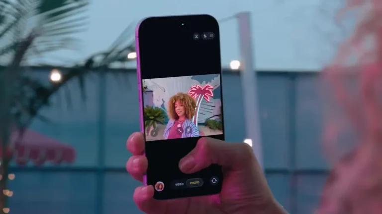 iPhone 17 ile Selfie Deneyimini Yeni Boyuta Taşıyan Center Stage ve 18 MP Ön Kamera