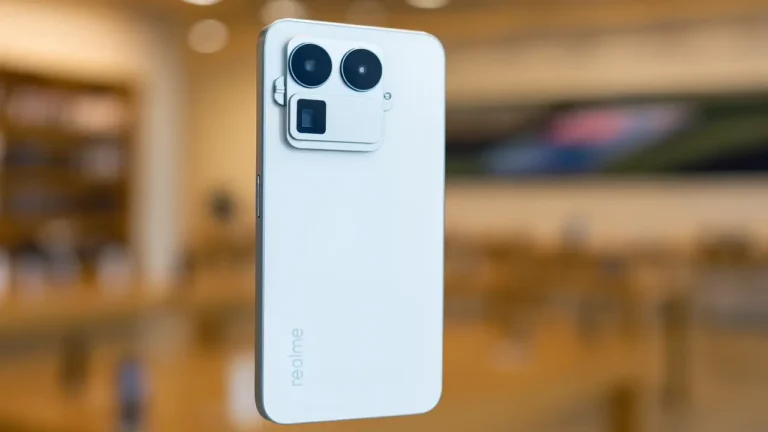 Realme GT 8 Pro: Gelişen Kamera Modülü ve Yüksek Performanslı Ekranla Sınırları Zorlayan Parlak Tasarım