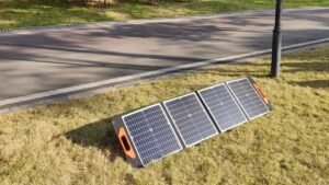 Taşınabilir Güneş Panelleri: Seyahat ve Afet Anlarında Bağımsız Enerji Kaynağı