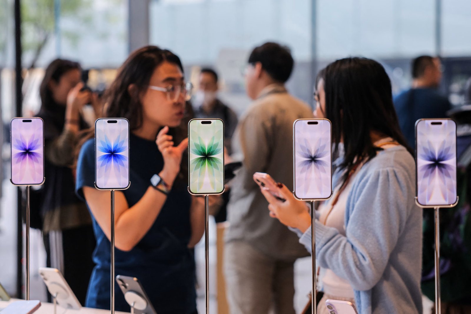 Apple Hisseleri ve iPhone 17 Lanse Sonrası Piyasa Dönüşü: Değerler ve Karşılaştırmalar