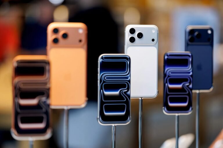 Apple’ın Gelecek Liderliği: Tim Cook’un Halefi ve Donanım Odaklı Yol Haritası