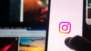 Instagram’ın Yeni Arayüz Testi: Reels ve DM’ler Ön Planda