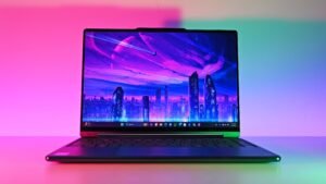 Intel ve BOE’nin Yapay Zeka Destekli Enerji Tasarruf Teknolojileriyle Ekran Yenileme Hızını Akıllı Yönetimi