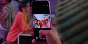 iOS 26.1 ile Fotoğraf Yedeklemede Arka Plan Güçlendirmesi: Background Resource Upload Özelliği