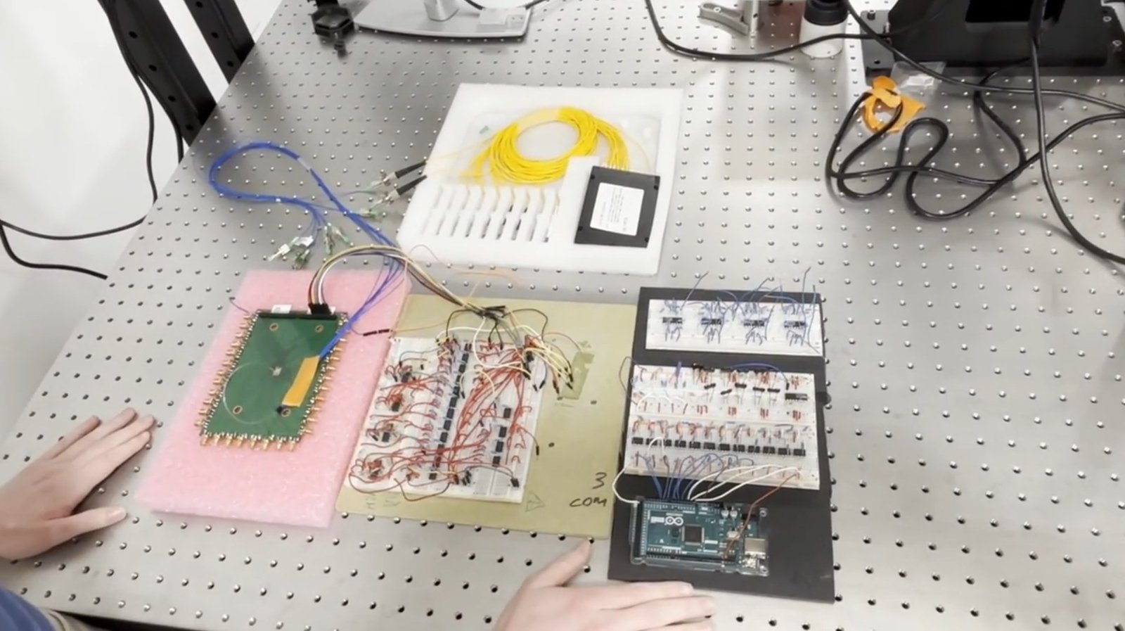 Işıklı Akıl: Fotoniğe Dayalı Yapay Zeka ve Enerji Verimliliği İçin pJTC Çipi