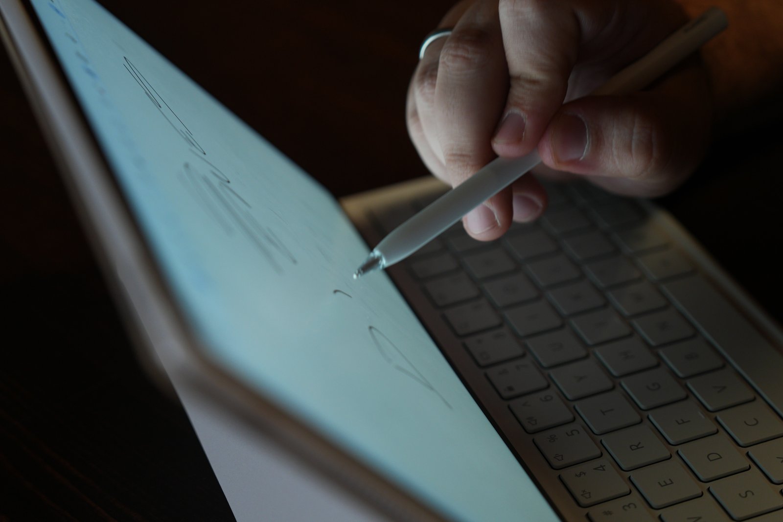 MatePad 12X PaperMatte Edition İnceleme: Güneş Altında Büyüleyen Ekran ve Kalem Ustalarıyla Üstün Performans