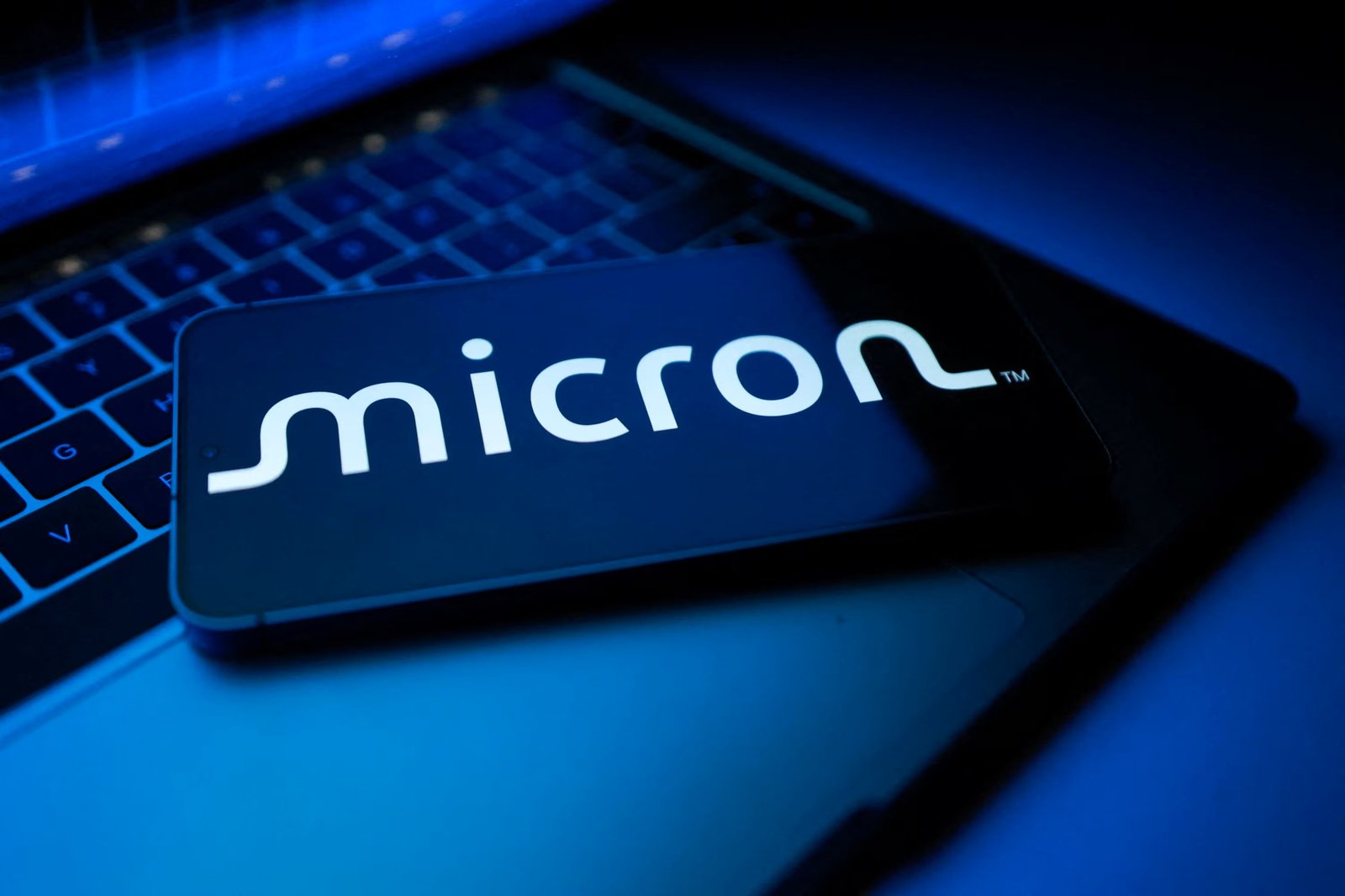 Micron'un Çin Veri Merkezlerinden Çekilmesi ve Pazar Stratejisi: Yangın Söndürme Hamlesi