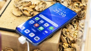 OPPO A6 Pro Türkiye: Uzun Ömürlü Batarya, Dayanıklı Tasarım ve Yapay Zeka Destekli Özellikler