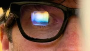 Samsung’un Akıllı Gözlükleri: Warby Parker ve Gentle Monster ile AI Destekli Yolculuk