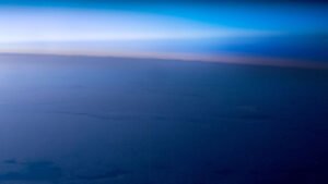 Venüs Kuşağı: Uzaydan Bakışta Pembelik ve Ufkun Ötesindeki Işık Şeridi