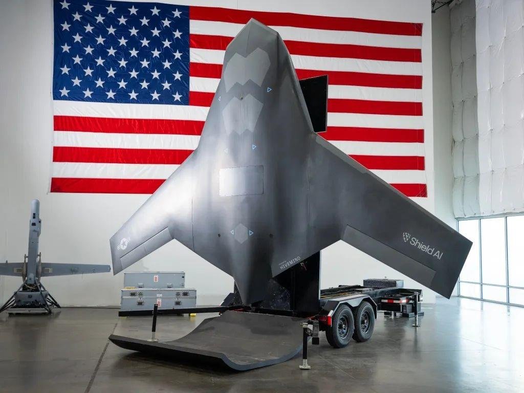 X-BAT: Şahlanışta Özerk Savaş Uçağı ve Hivemind Zekâsının Yeni Yüzü