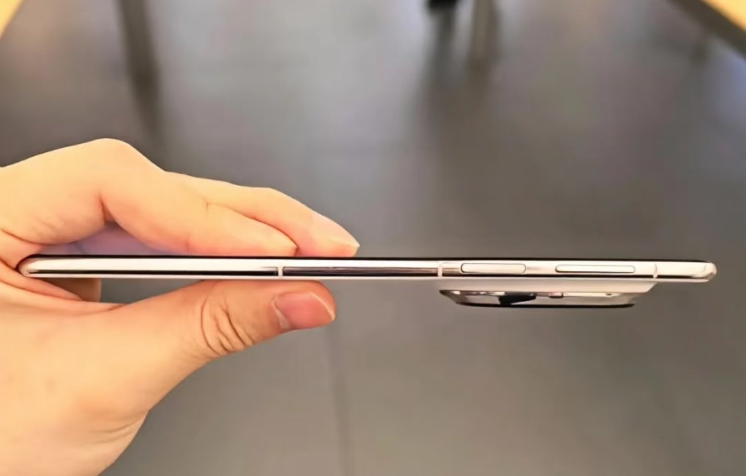 Huawei’in Yeni Mate 70 Air: İnce Gövde, Büyük Pil ve Üstün Kamera Yeteneğiyle Sızıntılarda Öne Çıkıyor