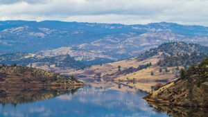 Klamath Nehri Barajlarının Kaldırılışının Birinci Yılı: Ekosistem ve Topluluklar Üzerindeki Yeniden Canlanma