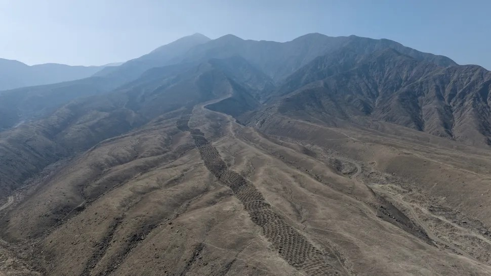 Monte Sierpe: İnka Dönemine Ait Delikler Çemberi ve Kayıt Tutmanın Gizemi