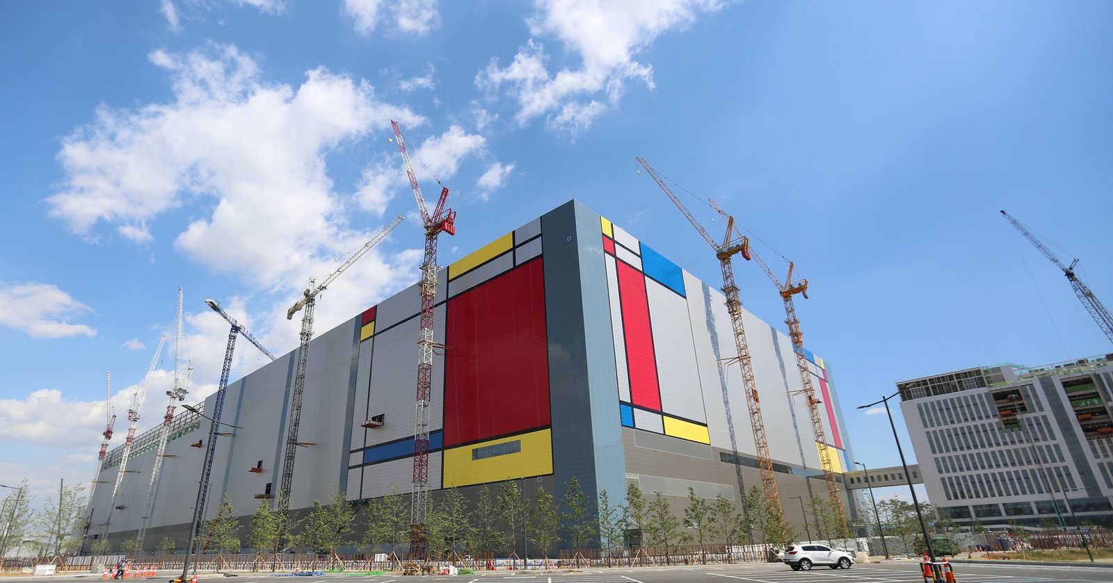 Samsung’un 5 Yıllık Stratejik Yatırım Hamlesi: HBМ Çiplerinden OLED ve Battery Üretimine Kapsamlı Genişleme