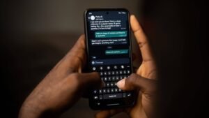 WhatsApp Gizlilik Günü: Banlar ve İstekler Klasörüyle Mesaj Yönetimi (2.25.33.11 Beta Özellikleri)