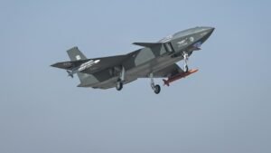 Bayraktar Kızılelma vs MQ-28 Ghost Bat: Otonom UCAV ile İnsanlı Uçakların İstihbarat ve Savaş Dengesine Yeni Bakış