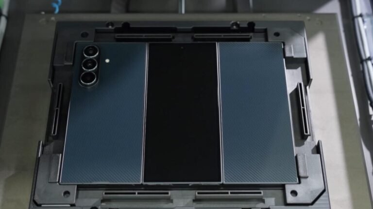 Galaxy Z TriFold: Dayanıklılık, Tasarım ve Özelliklerin Dahili İncelemesi