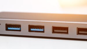 USB Yuvaları ve Hız: Bağlantı Noktalarının Performans Üzerindeki Gerçek Etkisi