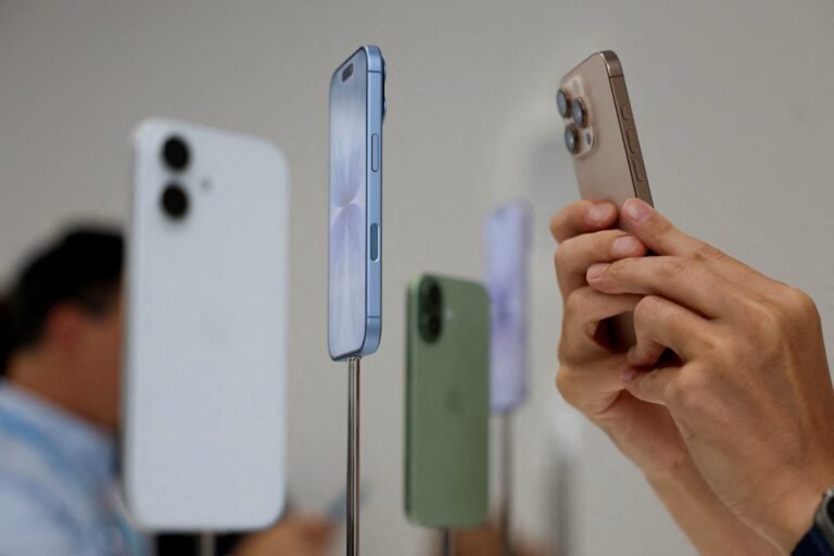 2025 Küresel Akıllı Telefon Pazarında Liderlik ve Markalar Arası Rekabet Analizi