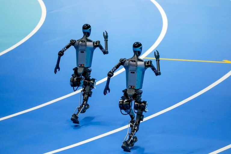 2025’in İnsansı Robot Devrimi: Trafikten Ev İşlerine Genişleyen Yetkinlikler