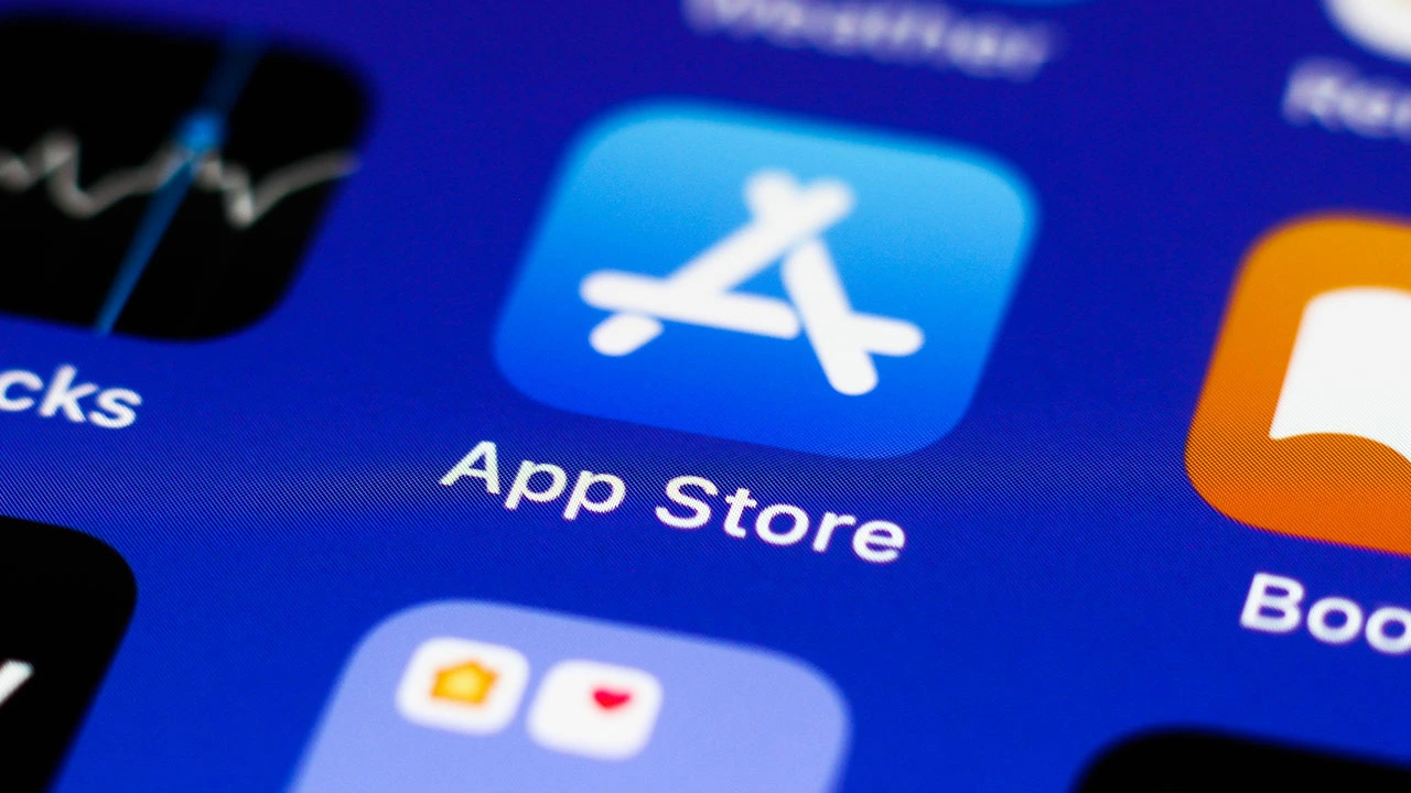 App Store Reklam Yerleşimi: Çoklu Tanıtımlar ve Algoritmik Kararlar
