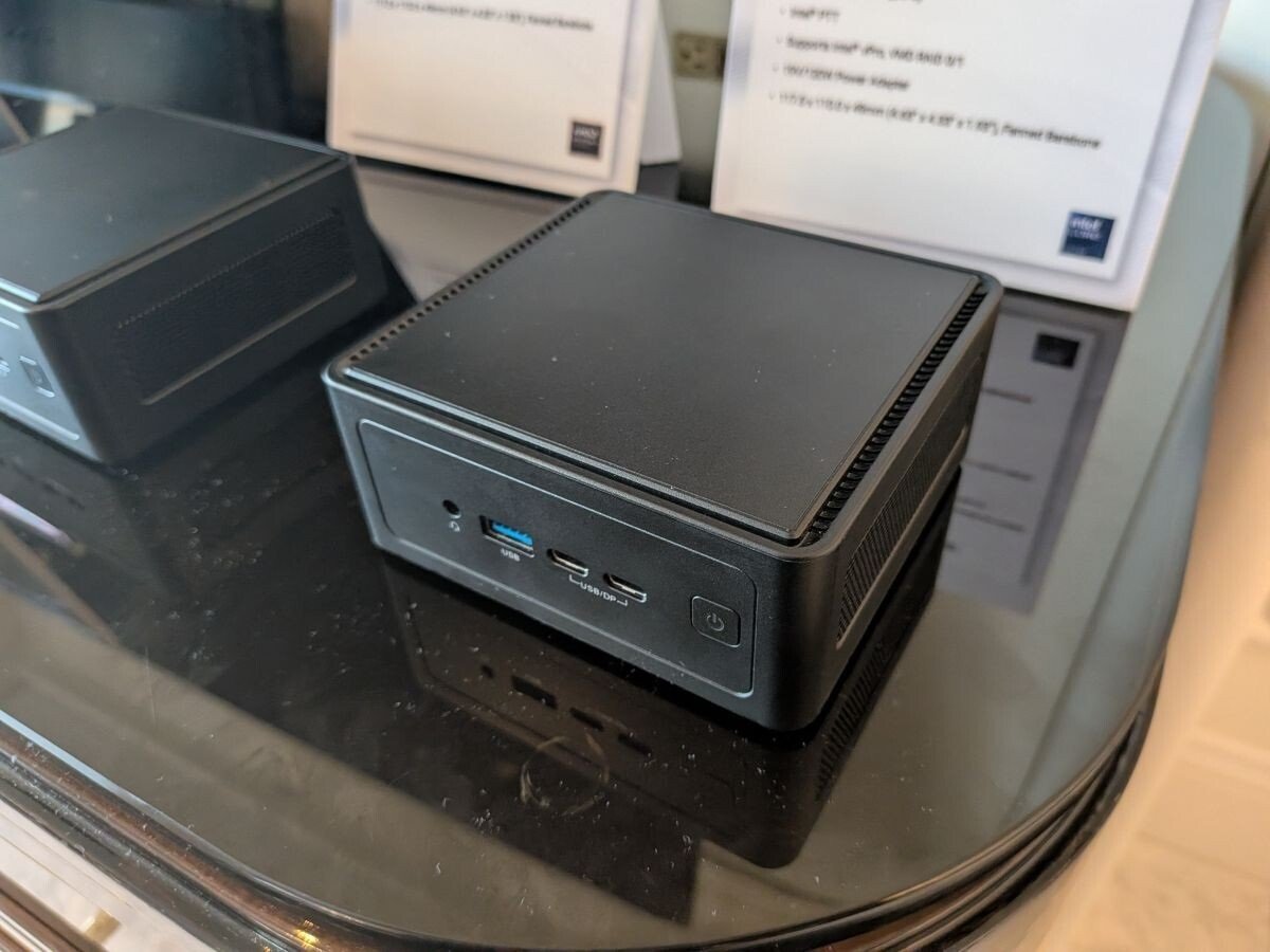 ASRock NUC Ultra 300 BOX ile Panther Lake ve Ryzen AI 300 Serileri Güçleniyor