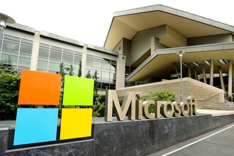 Azure Odaklı Büyüme Stratejisinin Zorlukları: Microsoft’un Piyasa Değeri ve Yapay Zeka Yatırımları