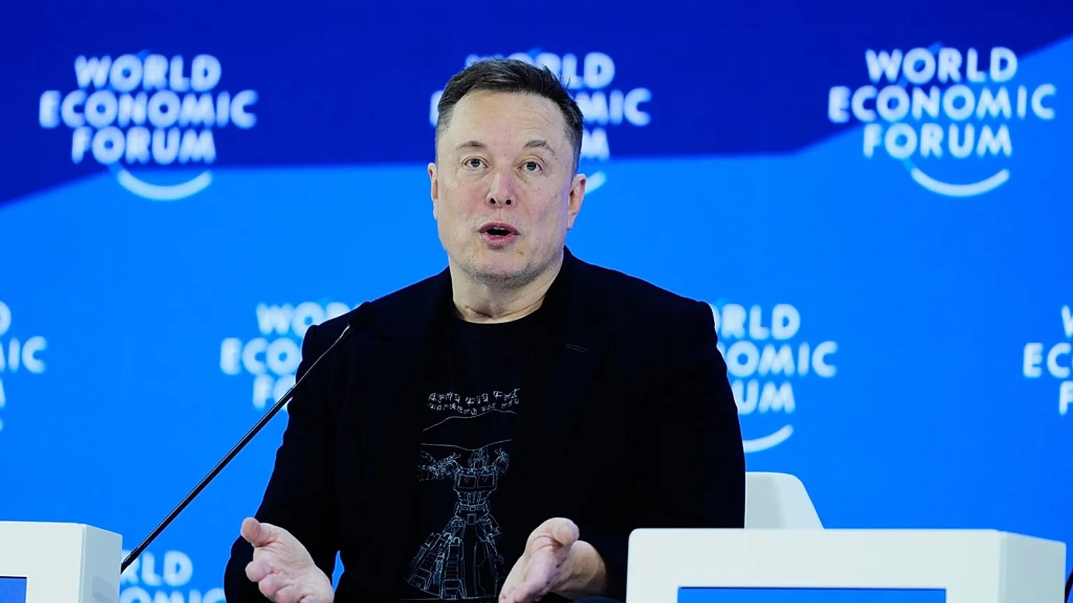Davos'ta Musk: Medeniyetin Sigortası Olarak Yapay Zeka, Robotik ve Çok Gezegenli Yaşam Vizyonu
