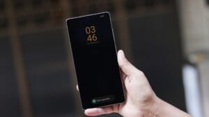 Galaxy S26 Ultra Ekran Özellikleri: Gizlilik ve Yansıma Önleyici Gorilla Armor ile Yeni Bir Deneyim