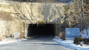 Gölge Kütüphaneler: Soğuk Savaş’tan Dijital Çağa Doğrudan Geçiş