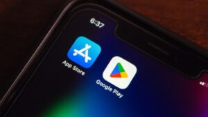 Güvenlik Açıkları ve Grok Skandalı: Uygulama Mağazalarındaki İçerik Politikaları Belirsizliği