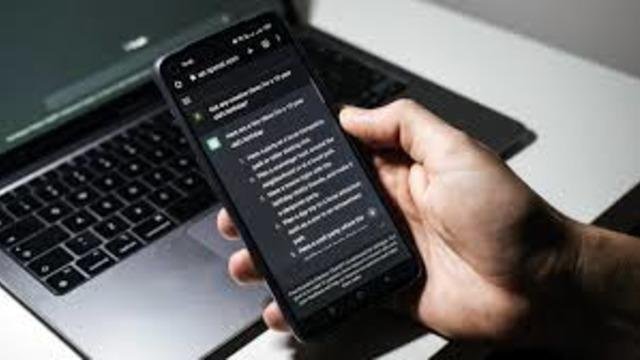 Kişiye Özel GPT: Veriye Dayalı Akıllı Asistanlar için OpenAI GPT Builder ve Farklılaştırılmış Yapı