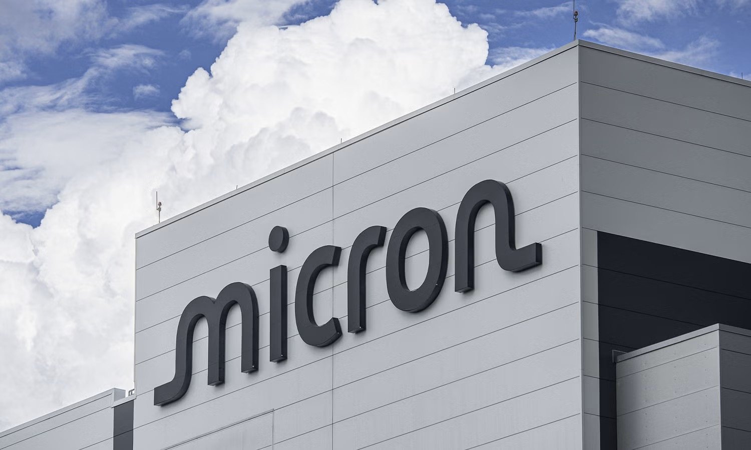 Micron’un Singapur Yatırımı: 3D NAND Üretiminde Yeni Fab 10B ve HBM Paketleme Tesisi