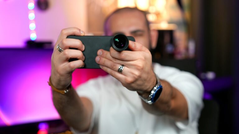 OPPO Find X9 Pro İncelemesi: 200 MP’lik Ana Kamera ve 7.500 mAh’lık Bataryayla Gelen Mucize mi?