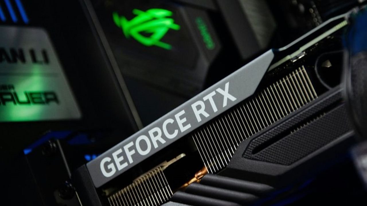 RTX 5090 Lightning Z ile Sıcak Bir Rekor Denemesi: 3.75 GHz ve Ötesi