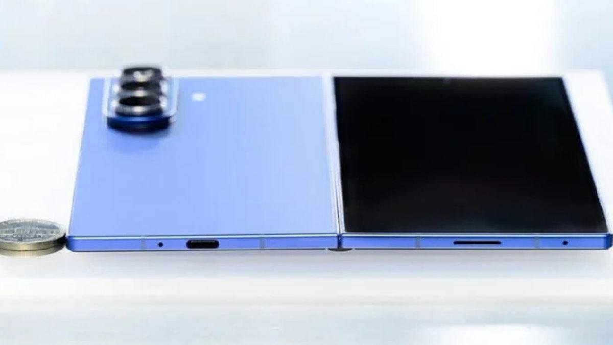 Samsung’un Katlanabilir iPhone Benzeri Cihazı: 4:3 Ekran Oranı ve Genişletilmiş Boyutlar