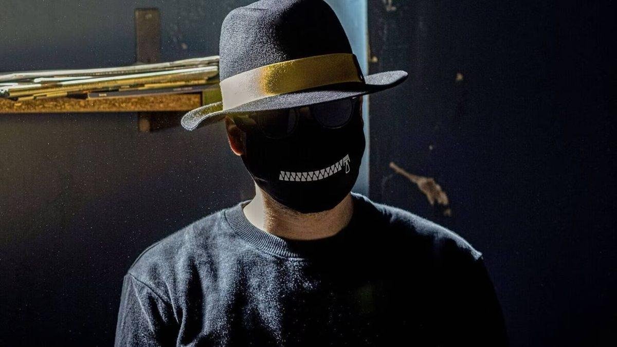 Siberin Karanlık Odaları: Dünyayı Değiştiren Hacker Grupları