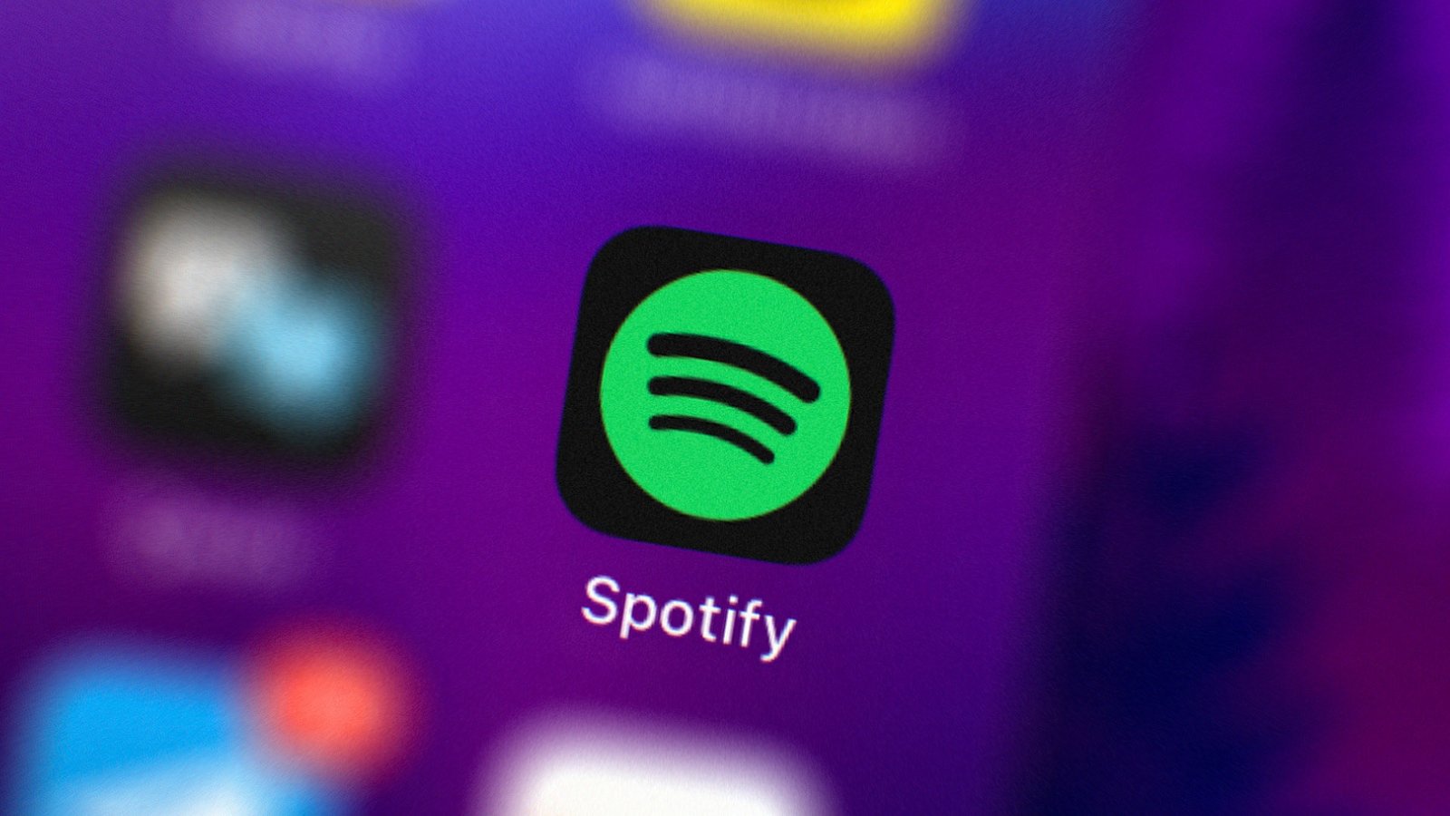 Spotify İçerik Akışı ve Telif Gelirlerinde Son Dört Yılın Analizi
