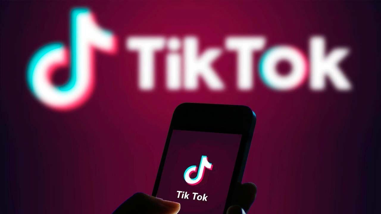 Trafikte Canlı Yayının Bedeli: TikTok Sürücüsünün Kaza Anı ve Ardındaki Sorumluluklar
