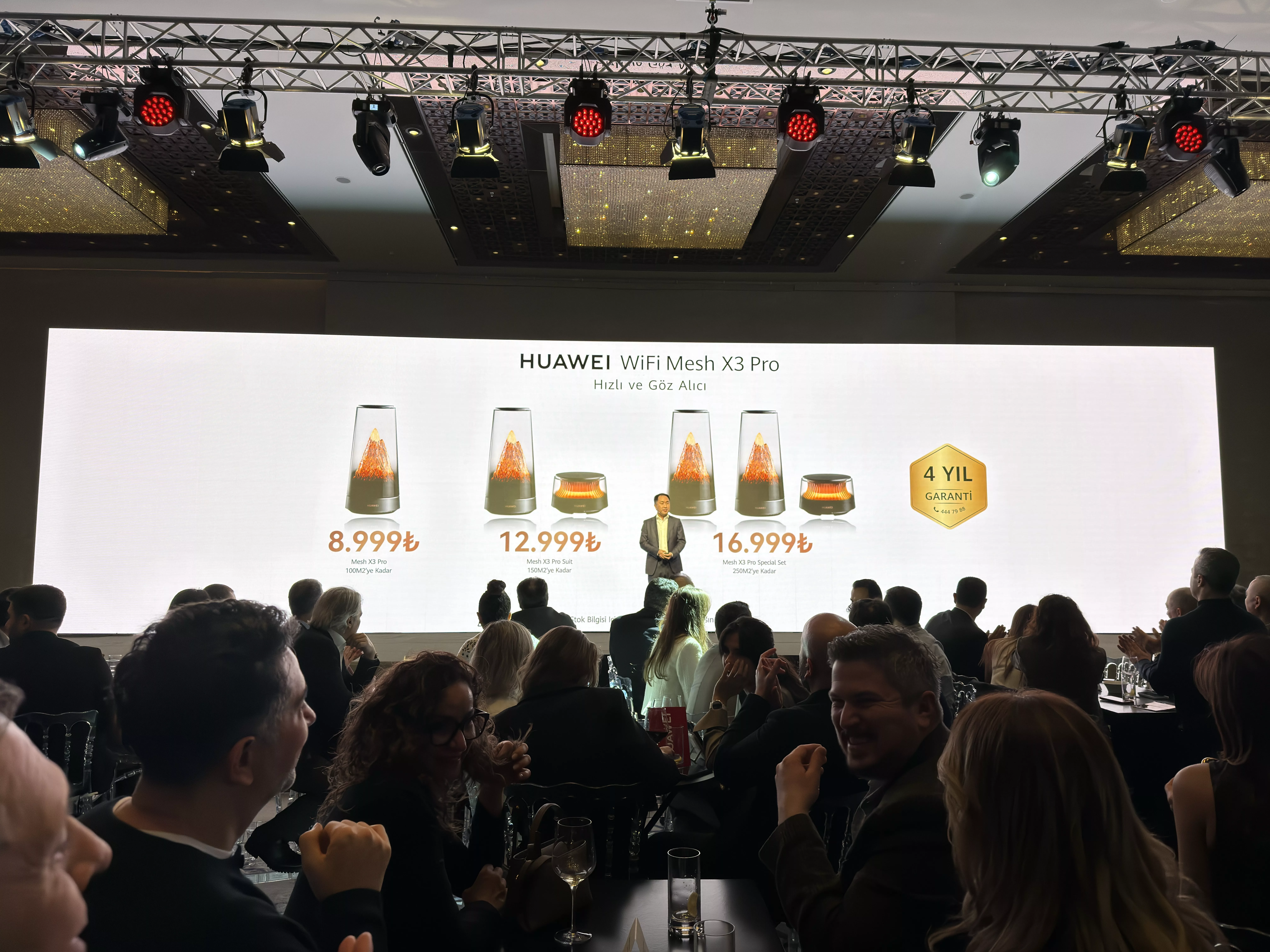 Huawei Türkiye'de Yenilikçi Teknolojiler Gecesiyle Yeni Ekosistem Ürünlerini Tanıttı