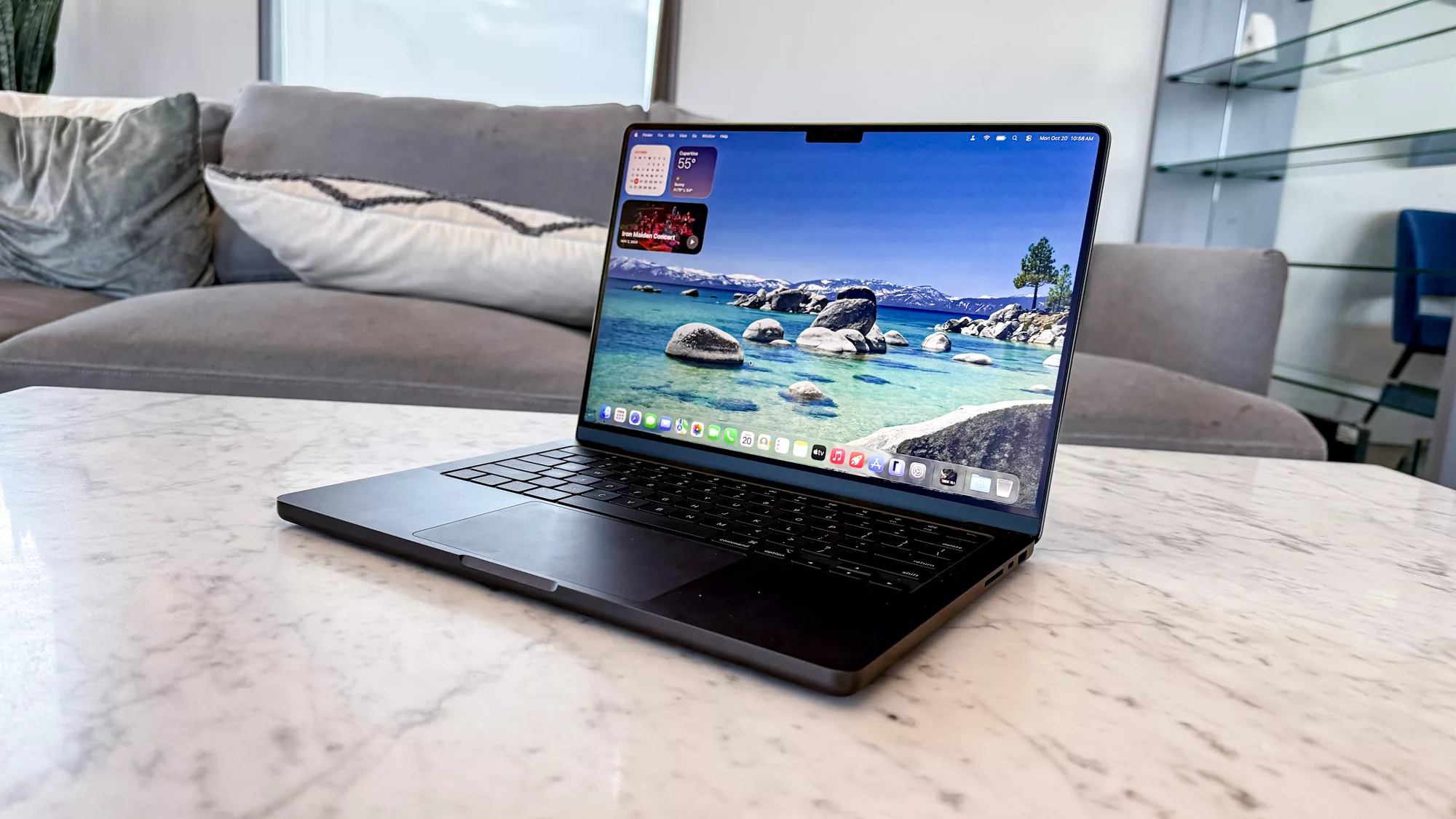 MacBook Pro Stokları Düşerken: M5 Pro ve M5 Max'in Yolda Olduğu İddiaları