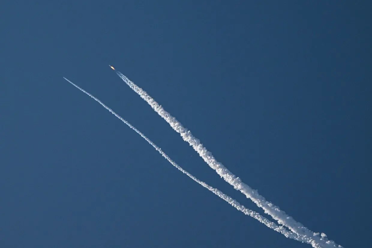 Mengzhou ve Long March 10: Çin’in Ay Görevlerine Yolculuğu için Yeni Bir Dönem