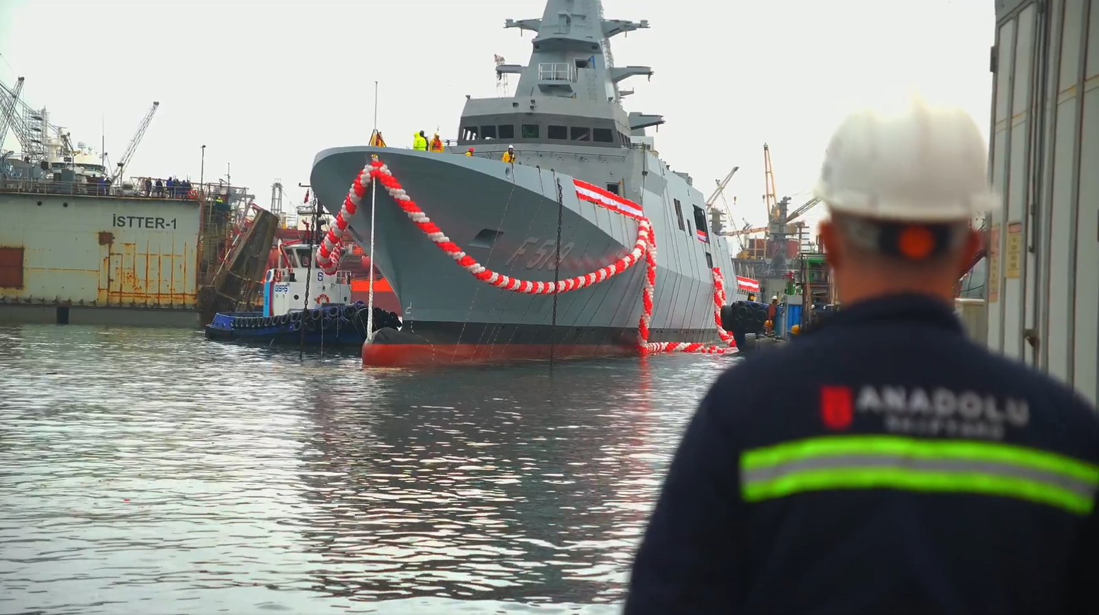 MİLGEM Projesinin 9. Gemisi Akdeniz’in Denizle Buluşması: TCG Akdeniz’in Törenle Suya İndirilişi