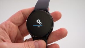 One UI 8 Watch Pil Göstergesi: Kalibrasyon Sorunu ve Model Bazlı Etkiler