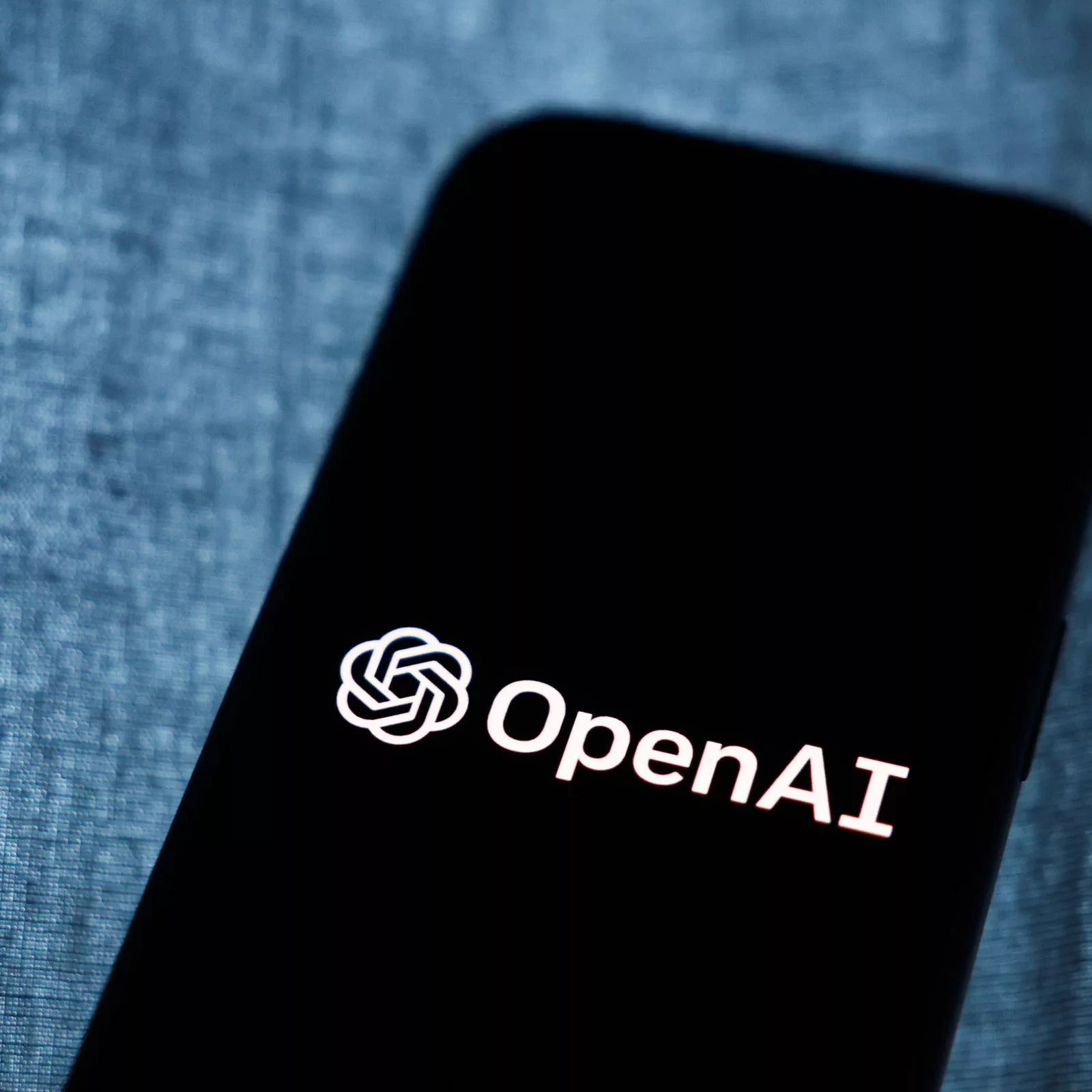 OpenAI’nin Reklam Planı ve Veri Gizliliği: İnsan Samimiyeti Arşiviyle Gelen Riskler